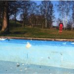 Zustand der Mauer des Beckenrandes (Instandhaltungsarbeiten)